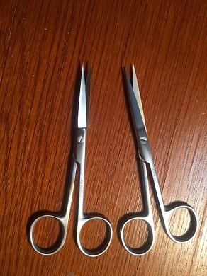 Ножницы тонкие остр/ остр 13,5 см прямые. 